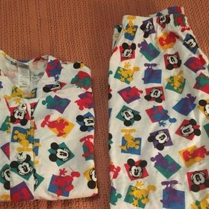 Womens Disney Mickey Mouse flannel pajamas size small